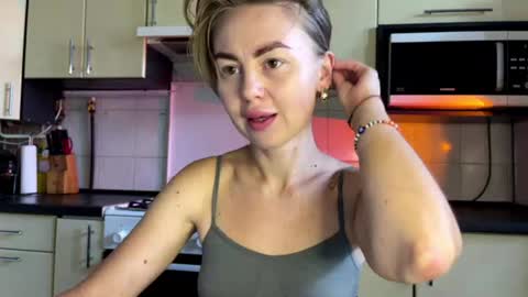 Marta online show from August 9, 1:34 pm