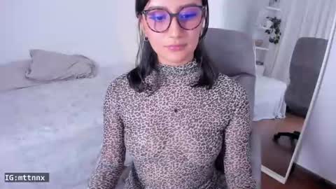 Martina online show from August 7, 2:00 am