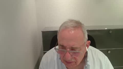 martin_1947 online show from May 25, 8:20 pm