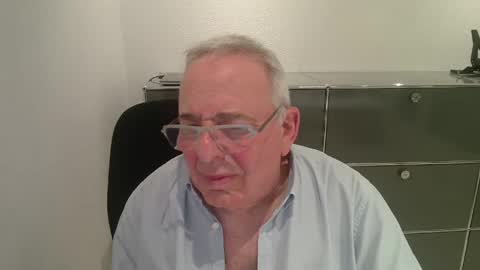 martin_1947 online show from June 1, 9:07 pm