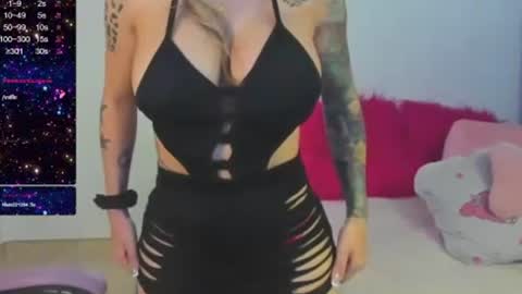 Martina online show from August 4, 11:35 pm