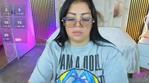 Hey im martina online show from August 6, 8:24 am