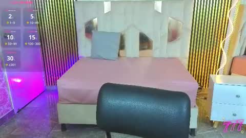 Hey im martina online show from August 7, 9:42 am