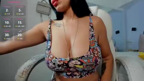 martinaa_roberts online show from July 27, 1:49 pm