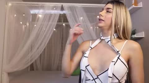 martinaa_rose online show from August 5, 12:58 pm