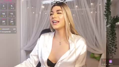 martinaa_rose online show from August 15, 4:44 pm