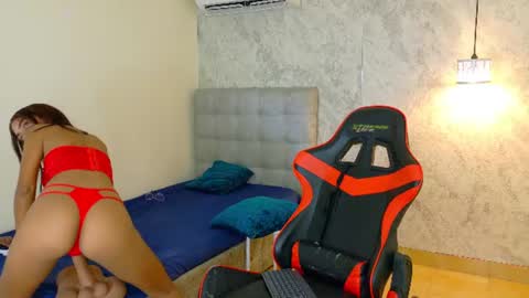 mary_0_ online show from August 7, 4:40 pm