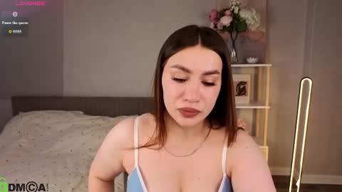 Mary Forest online show from August 8, 1:16 am
