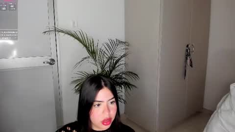 MARY  model independient online show from August 12, 11:40 pm