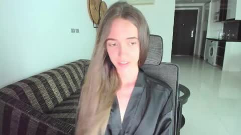 Mary Jane online show from August 3, 5:25 am