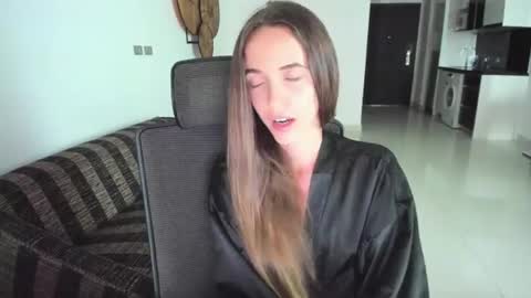 Mary Jane online show from August 12, 6:27 am