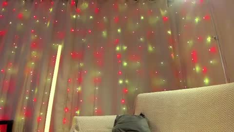 Julia online show from August 17, 11:10 pm