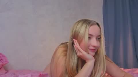 mary_rage online show from August 31, 3:57 pm