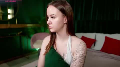 yours fetish mary online show from August 10, 4:25 am