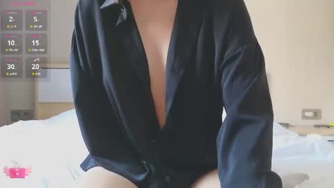 mary_u online show from August 6, 8:46 am