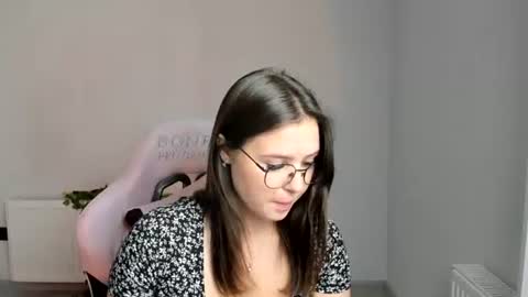 Alice online show from August 3, 2:57 pm