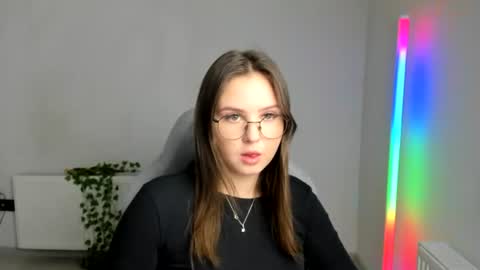 Alice online show from August 8, 11:43 am