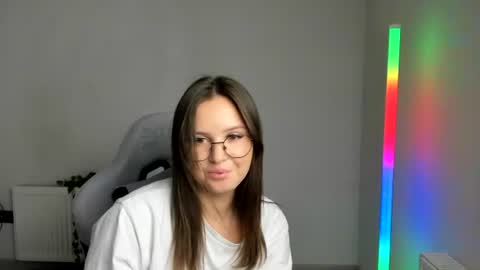 Alice online show from August 10, 3:02 pm