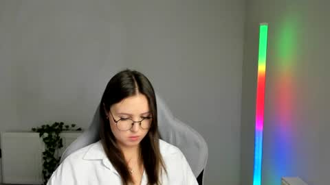 Alice online show from August 11, 9:00 am