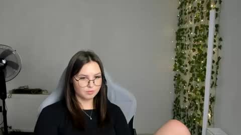Alice online show from August 12, 10:39 am