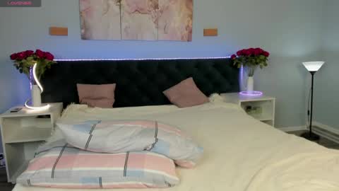 Mary online show from August 16, 10:08 am