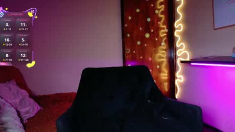     online show from July 30, 8:54 am