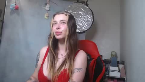 maryh0tlove online show from September 6, 2:23 pm