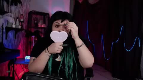 Mary online show from August 15, 5:39 pm