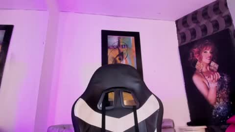 maryoriee2026 online show from August 7, 12:54 am