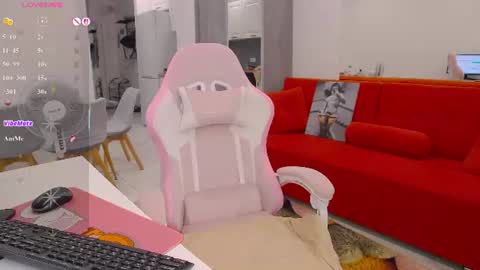 Mary online show from August 8, 6:52 pm