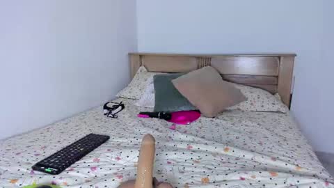 Mary  online show from August 1, 1:11 am