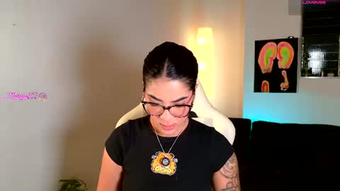 maryybellax online show from August 4, 11:57 pm