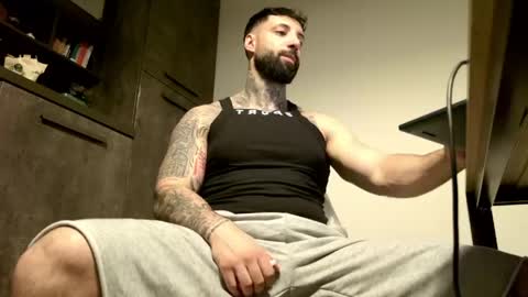 masculineguy69 online show from May 23, 6:44 pm