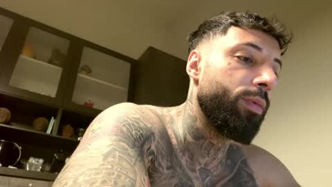 masculineguy69 online show from May 23, 10:56 pm