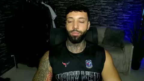 masculineguy69 online show from July 29, 8:05 pm