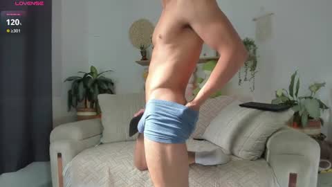 mash_angelo online show from August 6, 1:32 pm