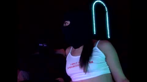 maskddcouple online show from April 1, 12:52 am