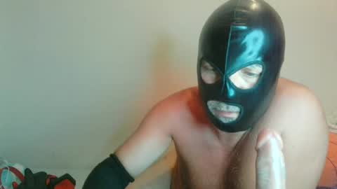 MaskPor2022 online show from August 2, 11:00 pm