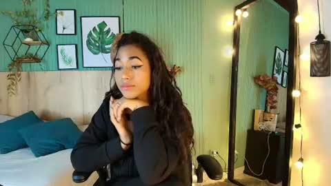 massielhot online show from August 7, 4:51 pm