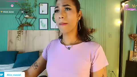 massielhot online show from August 12, 5:26 pm