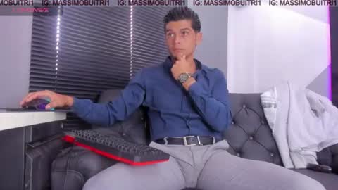 I am Massimo online show from July 31, 2:23 pm