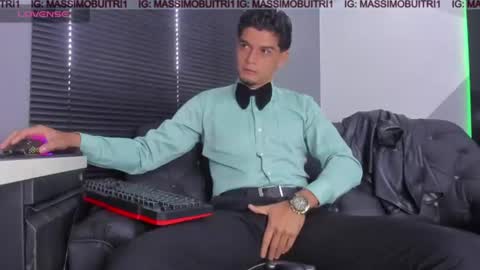 I am Massimo online show from August 5, 12:47 pm