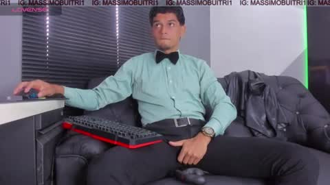 I am Massimo online show from August 5, 2:48 pm
