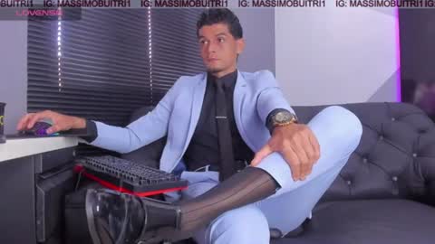 I am Massimo online show from August 6, 2:16 pm