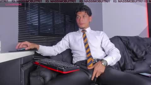 I am Massimo online show from August 8, 11:16 pm