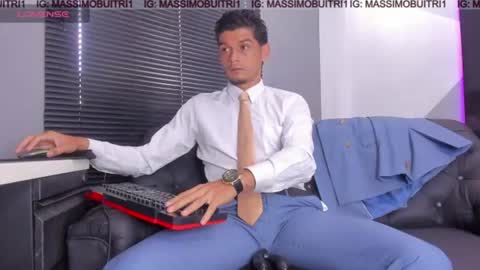 I am Massimo online show from August 10, 1:12 pm
