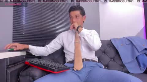 I am Massimo online show from August 10, 4:30 pm