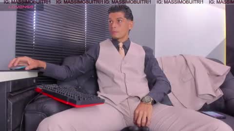 I am Massimo online show from August 14, 1:26 pm