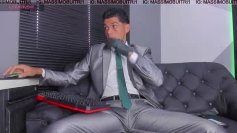 I am Massimo online show from August 18, 12:22 pm