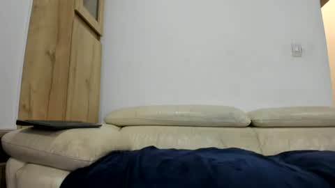 domi online show from August 7, 11:54 am